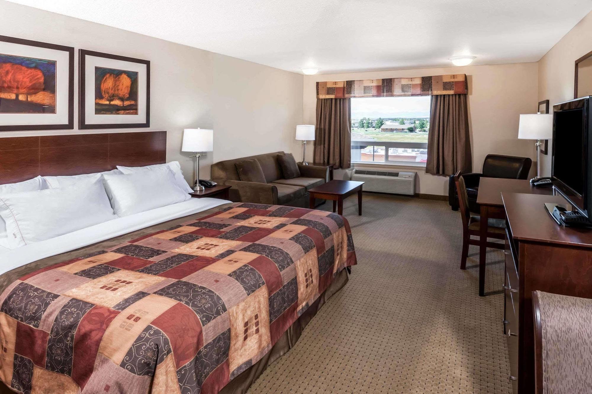 Ramada By Wyndham High River Exteriér fotografie